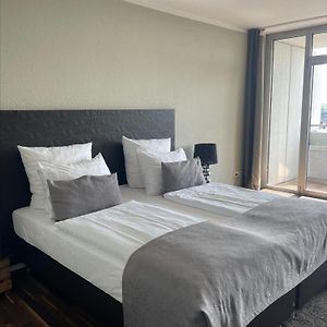 Standard Zimmer mit Kingsize-Bett